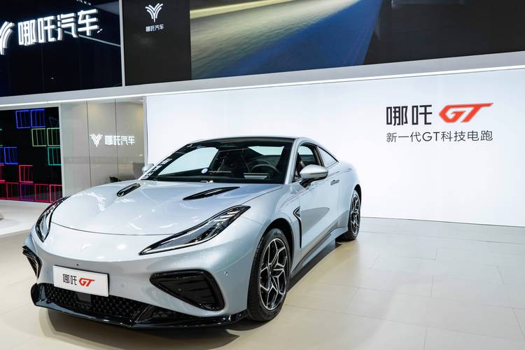 佛山高明区欧浩耀企业管理咨询哪吒汽车在智能汽车领域的表现，领途汽车在新能源汽车市场中的影响力